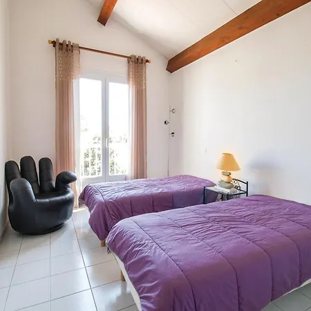 Vakantiehuis Three-bedroom Holiday In