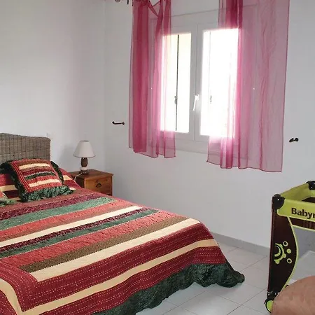 Σπίτι διακοπών Three-bedroom Holiday In *