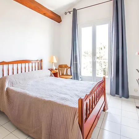 Σπίτι διακοπών Three-bedroom Holiday In *